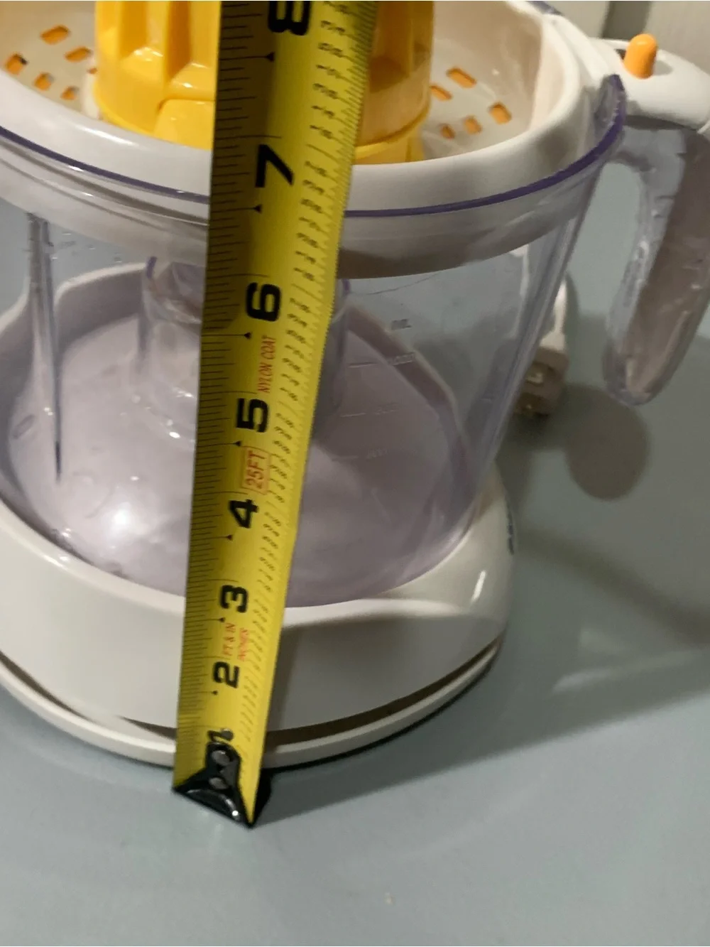 Black & Decker Yellow & White Electric Citrus Juicer
